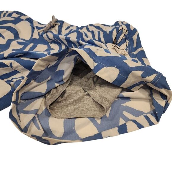 Express Hybrid Swim Shorts XL Blue White Abstract Leaf Pattern - Picture 6 of 11